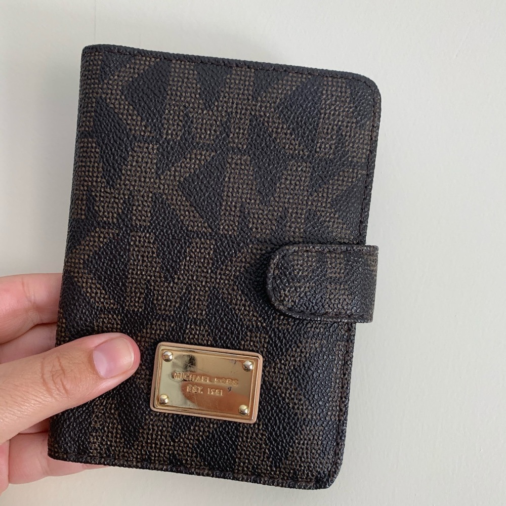 Michael Kors wallet